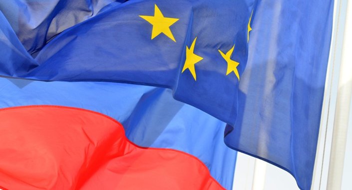 Banderas de Rusia y UE