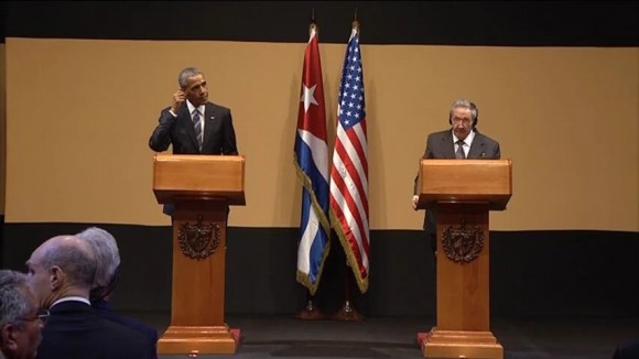 Barack Obama y Raúl Castro en conferencia de prensa